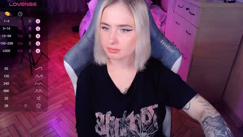 Effie online show from December 2024 01:54:01 PM