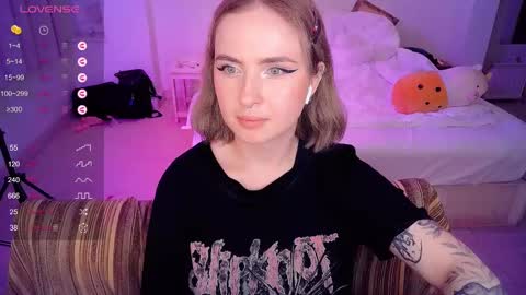 Effie online show from March 2025 06:26:02 PM