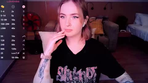 Effie online show from March 2025 12:48:02 PM