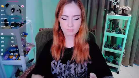 Snapshot of shyfoxxxy chatting on April 2026 05:47:01 AM Effie online show from April 2026 05:47:01 AM