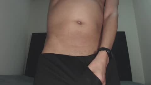 Snapshot of shyguy0401xx chatting on May 2026 07:30:01 PM ShyGuy0401xx online show from May 2026 07:30:01 PM