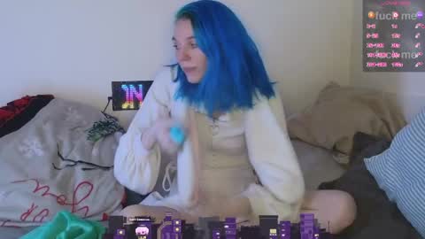 Snapshot of shyohiogirl chatting on April 2026 11:42:01 PM Hippie online show from April 2026 11:42:01 PM