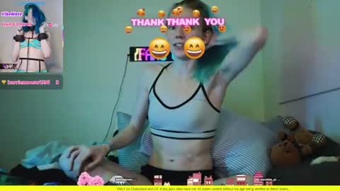 Snapshot of shyohiogirl chatting on July 2026 11:04:02 PM Hippie online show from July 2026 11:04:02 PM