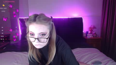 Snapshot of shysweetrish chatting on June 2026 11:38:02 PM shysweetrish online show from June 2026 11:38:02 PM