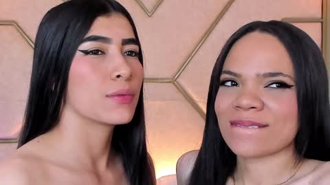 Siara and Zoe tattoo online show from December 2024 12:38:01 AM