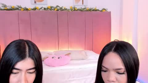 Snapshot of siara_lewis_ chatting on March 2026 10:25:01 PM Siara and Zoe tattoo online show from March 2026 10:25:01 PM