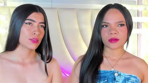 Snapshot of siara_lewis_ chatting on April 2026 10:25:02 PM Siara and Zoe tattoo online show from April 2026 10:25:02 PM