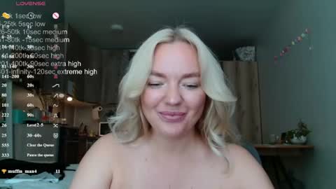 Snapshot of siberian_girl_ chatting on June 2026 05:56:01 AM Eva online show from June 2026 05:56:01 AM