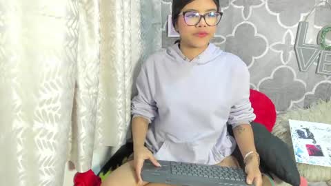 sidney_brownn online show from June 2026 04:32:02 AM