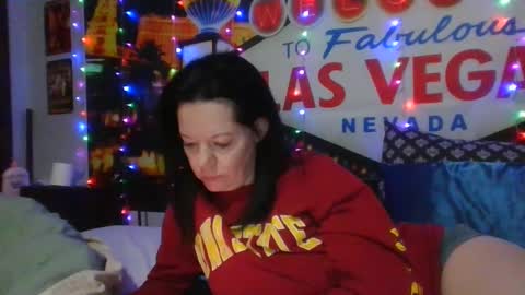 Snapshot of sidneyraee chatting on December 2024 12:44:02 AM Mrs. St. Patrickk online show from December 2024 12:44:02 AM