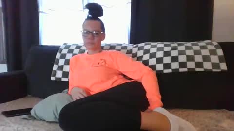 Snapshot of sidneyraee chatting on January 2025 06:35:01 PM Mrs. St. Patrickk online show from January 2025 06:35:01 PM