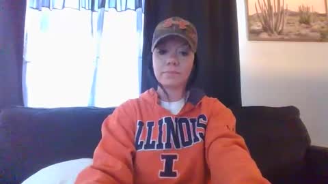 Snapshot of sidneyraee chatting on January 2025 07:40:01 PM Mrs. St. Patrickk online show from January 2025 07:40:01 PM