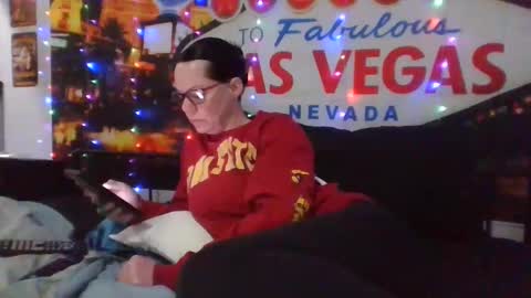 Snapshot of sidneyraee chatting on January 2025 05:15:01 PM Mrs. St. Patrickk online show from January 2025 05:15:01 PM