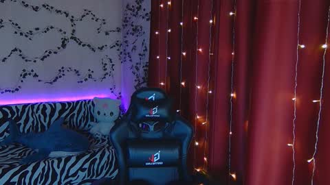 Sidny online show from February 2025 01:36:01 AM