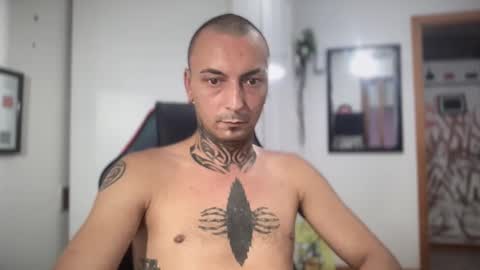 Snapshot of sidvicious23cm chatting on September 2025 05:12:02 PM sidvicious23cm online show from September 2025 05:12:02 PM