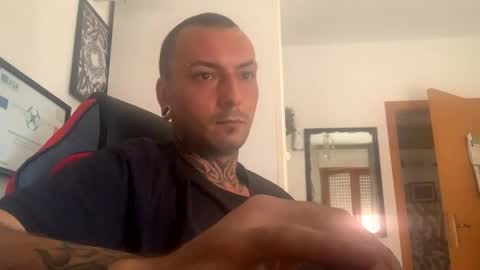 Snapshot of sidvicious23cm chatting on September 2025 07:55:02 AM sidvicious23cm online show from September 2025 07:55:02 AM