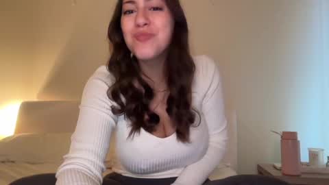 Snapshot of sieena chatting on April 2026 10:11:02 PM Siena online show from April 2026 10:11:02 PM