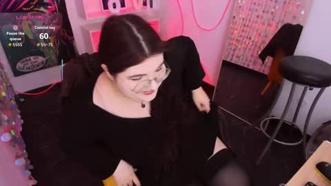 Snapshot of siena_aa chatting on April 2026 09:39:33 PM Siena online show from April 2026 09:39:33 PM