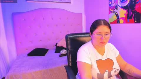 SIENNA  online show from March 2026 12:22:01 PM