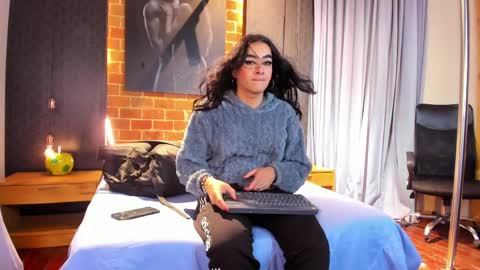 Snapshot of sienna_dark chatting on March 2026 11:10:01 AM SinnaDark online show from March 2026 11:10:01 AM