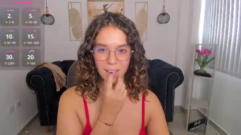 Snapshot of sienna_luxor chatting on June 2026 07:27:02 PM siiena online show from June 2026 07:27:02 PM