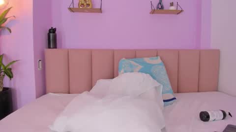 sienna_mg12 online show from November 2025 12:15:01 PM