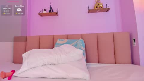 sienna_mg12 online show from November 2025 12:05:02 PM