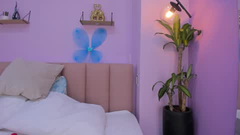 sienna_mg12 online show from November 2025 11:56:02 AM