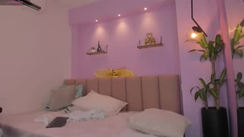 sienna_mg12 online show from December 2025 12:21:01 PM