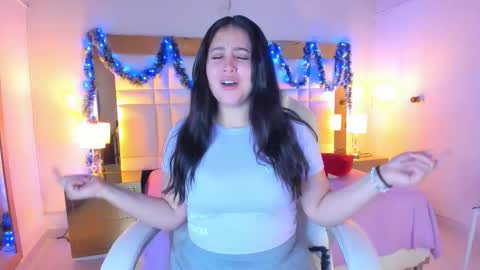 Snapshot of siennaa_rose chatting on November 2025 11:32:02 AM Sienna online show from November 2025 11:32:02 AM