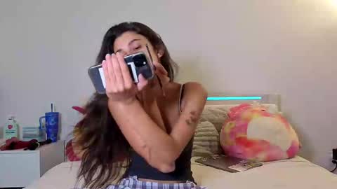 Sienna online show from October 2025 11:26:02 PM