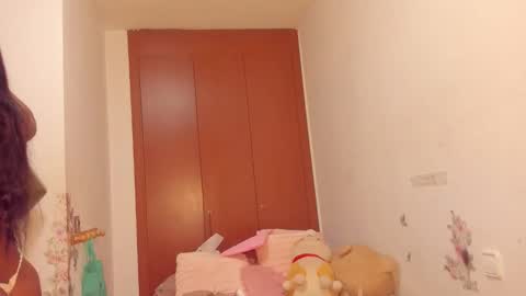 Snapshot of sierra_violet chatting on April 2026 04:37:01 PM sierra_violet online show from April 2026 04:37:01 PM