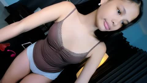 Snapshot of sierracoxriches chatting on April 2026 06:31:01 AM Belle online show from April 2026 06:31:01 AM