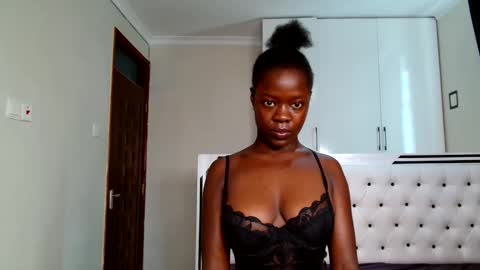 Snapshot of silent_carry chatting on April 2026 06:14:01 AM silent carry online show from April 2026 06:14:01 AM