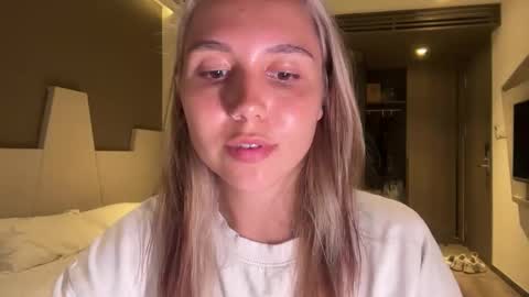 Snapshot of silicia_lu chatting on March 2026 04:03:02 PM You fav Miss Si online show from March 2026 04:03:02 PM