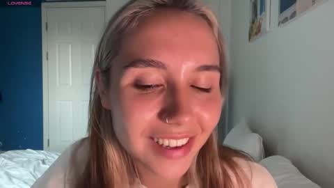 Snapshot of silicia_lu chatting on March 2026 09:38:01 AM You fav Miss Si online show from March 2026 09:38:01 AM