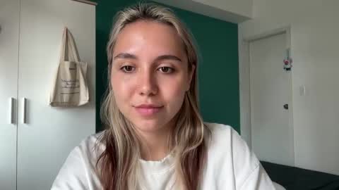 Snapshot of silicia_lu chatting on March 2026 08:19:01 AM You fav Miss Si online show from March 2026 08:19:01 AM