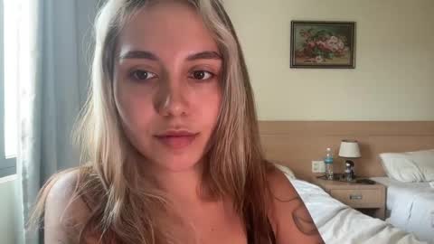 Snapshot of silicia_lu chatting on April 2026 04:17:02 AM You fav Miss Si online show from April 2026 04:17:02 AM