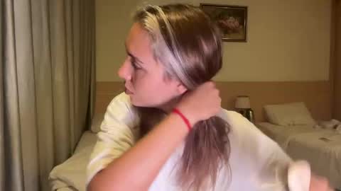 Snapshot of silicia_lu chatting on April 2026 11:26:02 AM You fav Miss Si online show from April 2026 11:26:02 AM