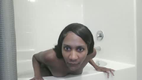 Snapshot of silkseraph chatting on April 2026 10:23:01 PM Onyx online show from April 2026 10:23:01 PM