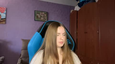 Erica online show from April 2026 10:02:01 AM