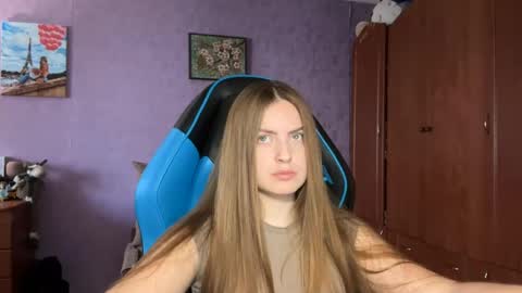 Erica online show from April 2026 10:33:01 AM