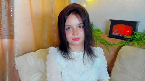 Snapshot of silkyaurau chatting on April 2026 07:11:02 AM Neya online show from April 2026 07:11:02 AM