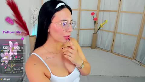 Silvanna online show from September 2025 05:18:01 PM