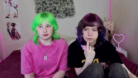 silver_mew online show from May 2026 02:24:02 PM