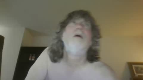 Snapshot of silverfunfox chatting on April 2026 08:00:02 PM silverfunfox online show from April 2026 08:00:02 PM