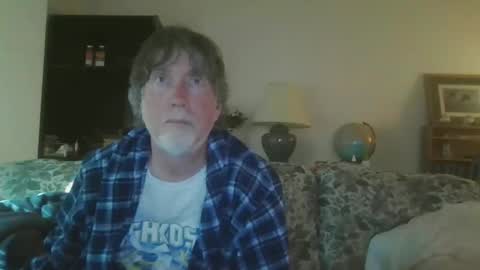 Snapshot of silverfunfox chatting on May 2026 11:43:01 PM silverfunfox online show from May 2026 11:43:01 PM