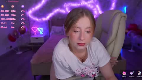 Snapshot of silverrmoon chatting on February 2025 02:12:02 AM  Kristina Kris  online show from February 2025 02:12:02 AM