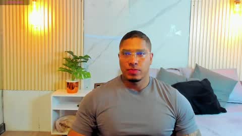 Snapshot of simeone_panda chatting on February 2025 12:06:02 PM simeone_panda online show from February 2025 12:06:02 PM