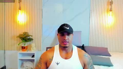 Snapshot of simeone_panda chatting on March 2025 02:53:02 PM simeone_panda online show from March 2025 02:53:02 PM